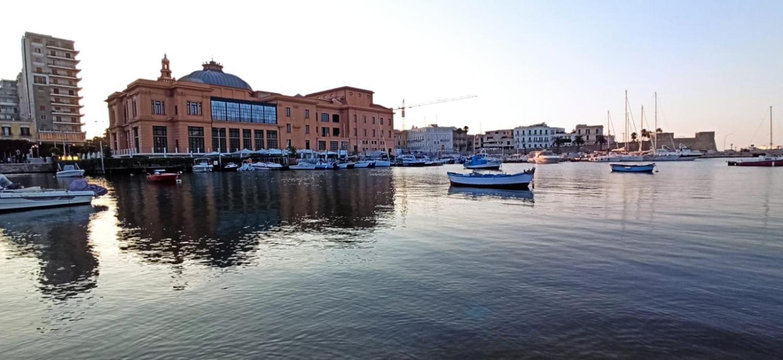 Dimora Falcone Bari Buitenkant foto
